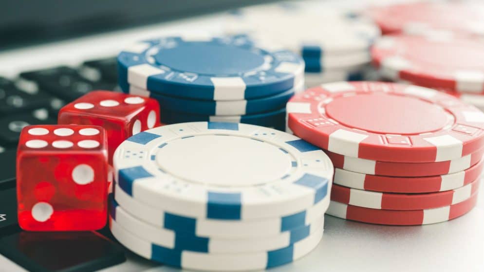 Why is it worth playing at an online casino?